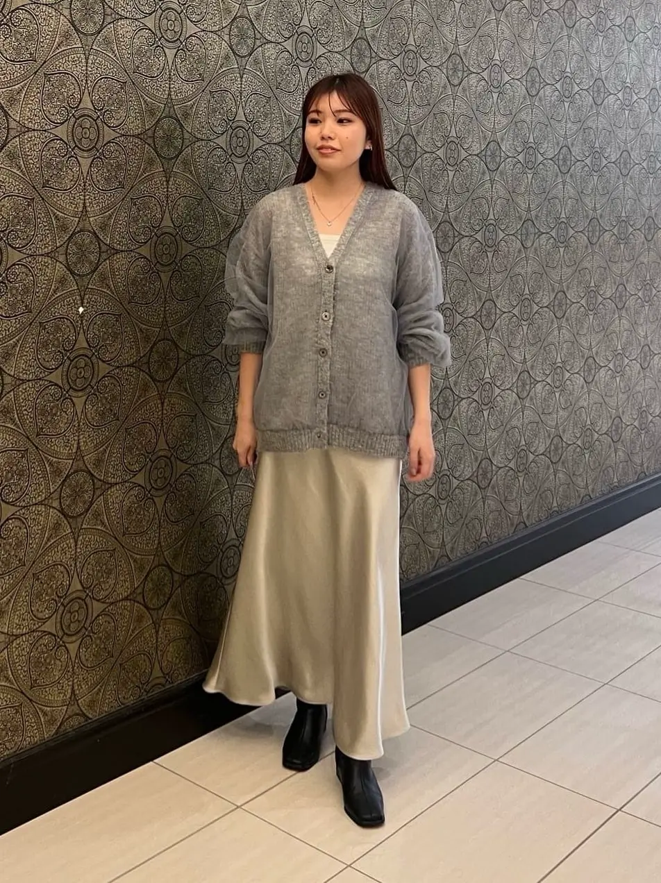 GRACE CONTINENTAL The Banquet 赤坂 梨来 コーディネート画像