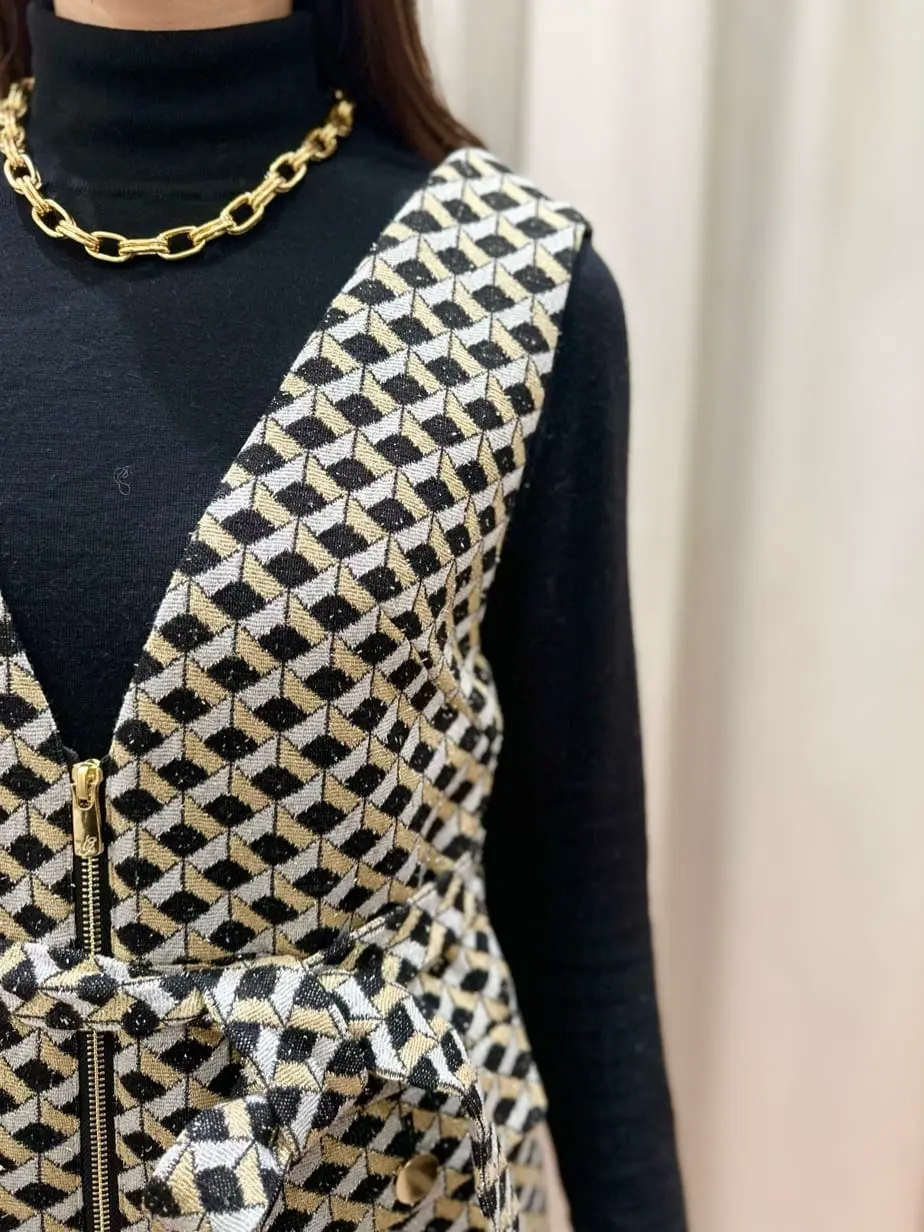 GRACE CONTINENTAL The Banquet 遠藤　みずき コーディネート画像