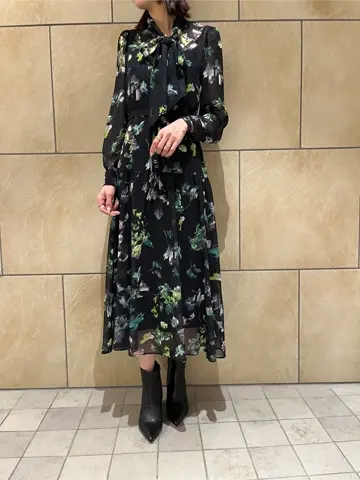 GRACE CONTINENTAL The Banquet 亀田 未希 コーディネート画像