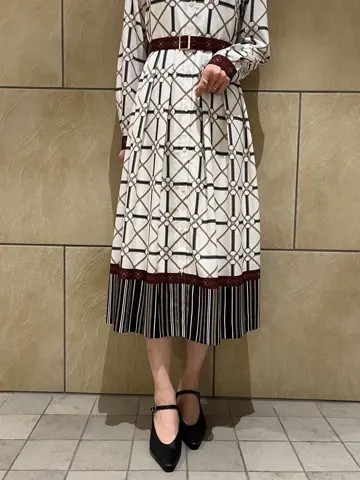 GRACE CONTINENTAL The Banquet 亀田 未希 コーディネート画像