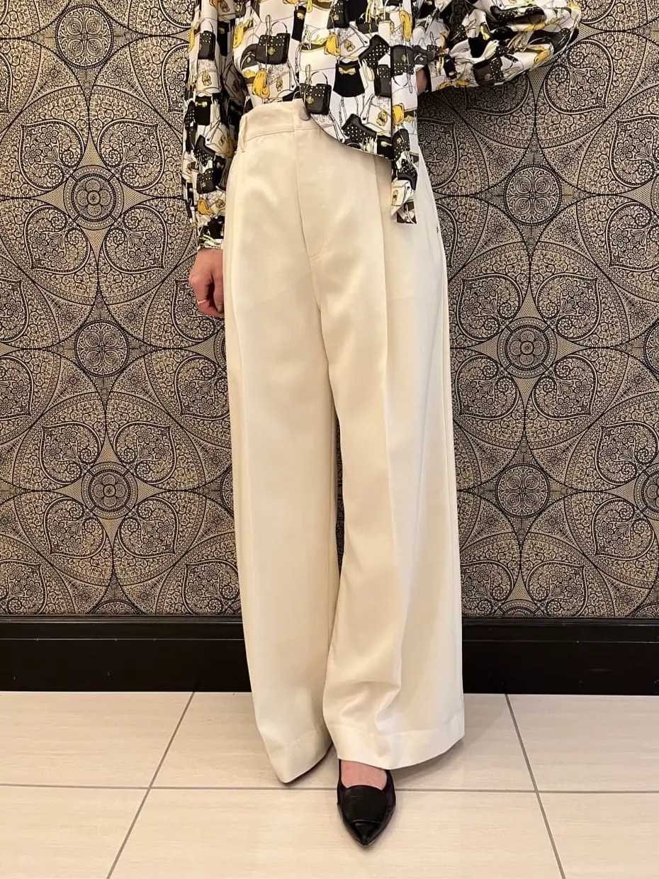 GRACE CONTINENTAL The Banquet 亀田 未希 コーディネート画像