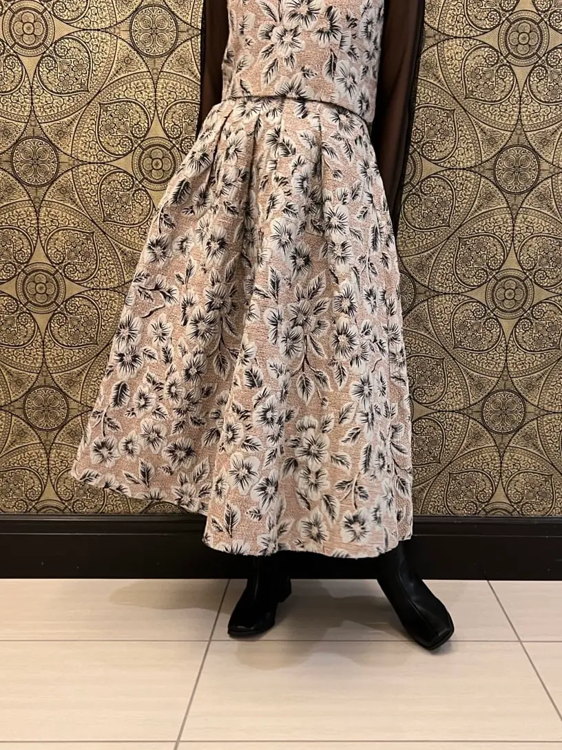 GRACE CONTINENTAL The Banquet 赤坂 梨来 コーディネート画像