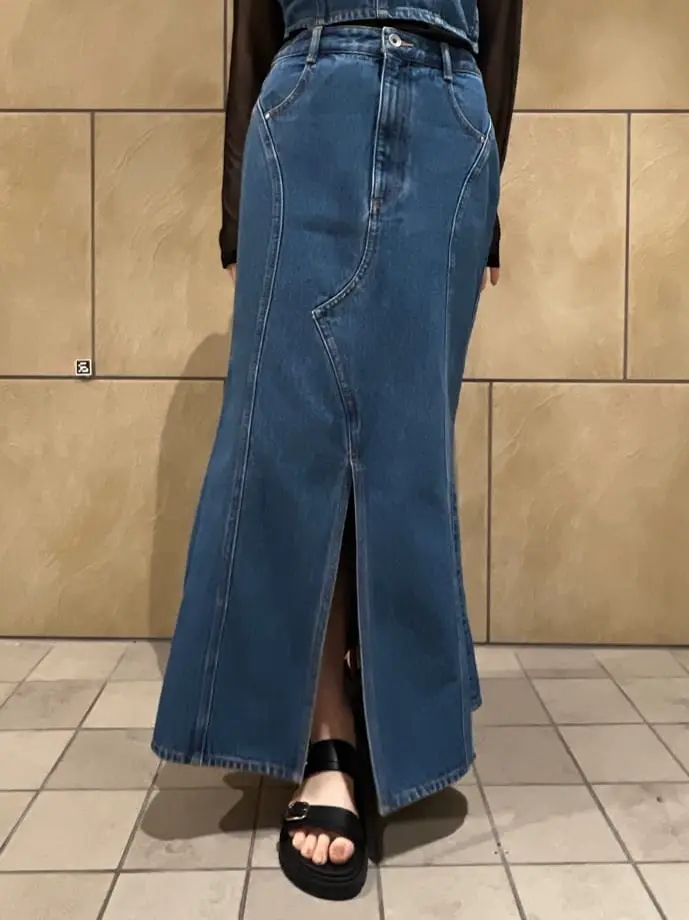 GRACE CONTINENTAL The Banquet 赤坂 梨来 コーディネート画像