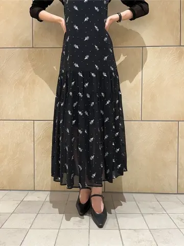 GRACE CONTINENTAL The Banquet 亀田 未希 コーディネート画像