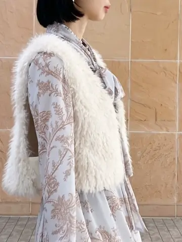 GRACE CONTINENTAL The Banquet yuri コーディネート画像