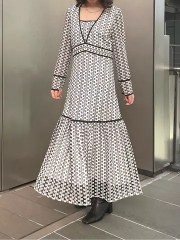 GRACE CONTINENTAL The Banquet Ezawa.M コーディネート画像