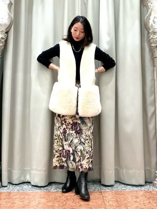 GRACE CONTINENTAL The Banquet eri コーディネート画像