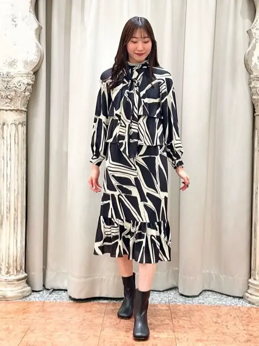 GRACE CONTINENTAL The Banquet 遠藤　みずき コーディネート画像