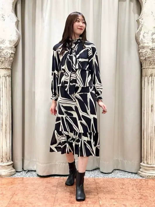 GRACE CONTINENTAL The Banquet 遠藤　みずき コーディネート画像