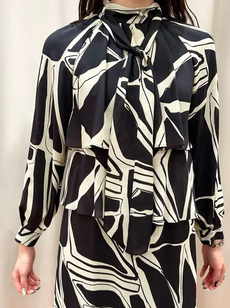 GRACE CONTINENTAL The Banquet 遠藤　みずき コーディネート画像