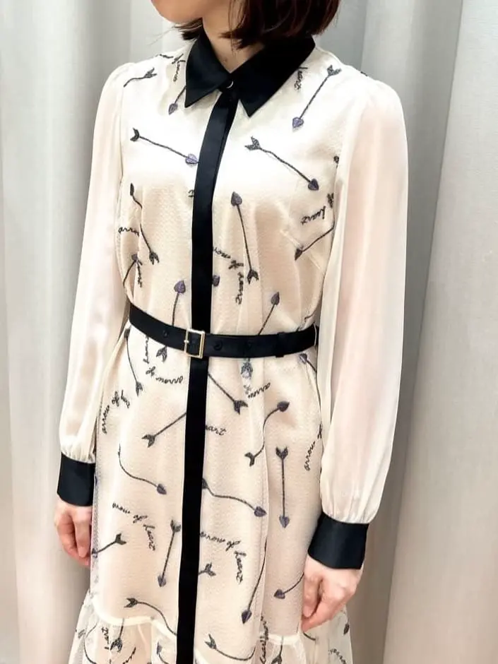 GRACE CONTINENTAL The Banquet eri コーディネート画像