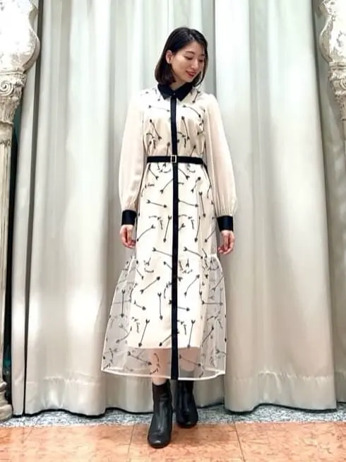 GRACE CONTINENTAL The Banquet eri コーディネート画像