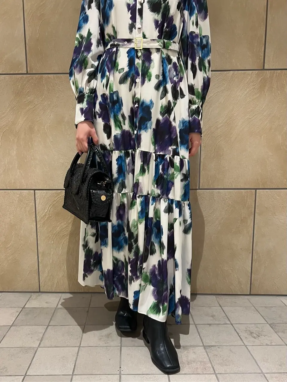 GRACE CONTINENTAL The Banquet 赤坂 梨来 コーディネート画像