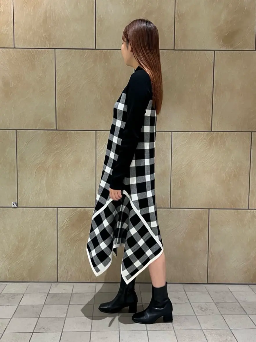 GRACE CONTINENTAL The Banquet 赤坂 梨来 コーディネート画像