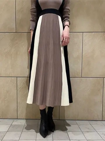 GRACE CONTINENTAL The Banquet 亀田 未希 コーディネート画像