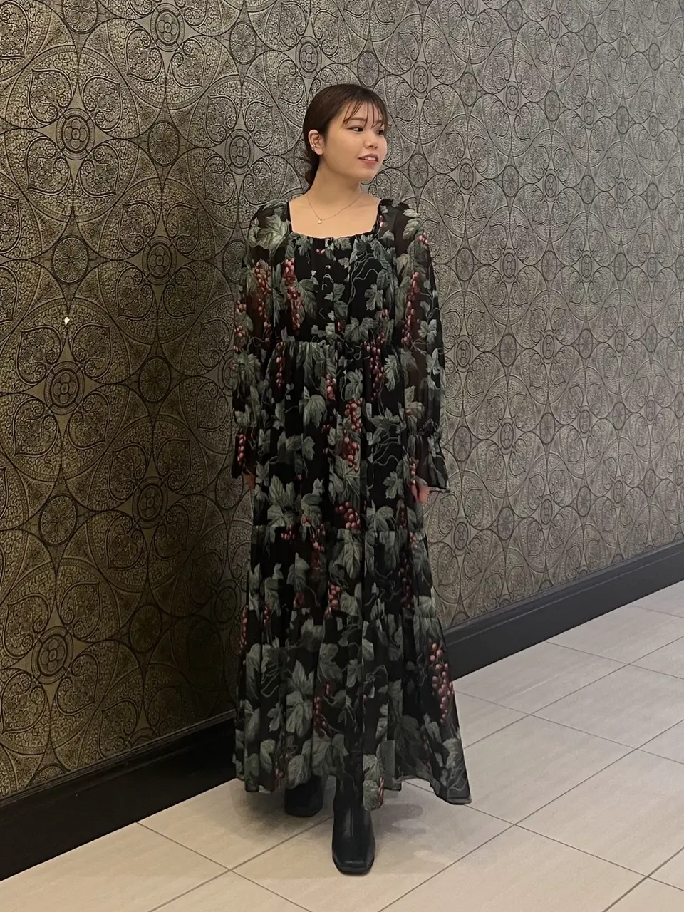 GRACE CONTINENTAL The Banquet 赤坂 梨来 コーディネート画像