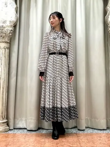 GRACE CONTINENTAL The Banquet eri コーディネート画像