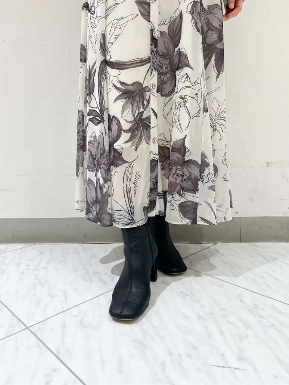 GRACE CONTINENTAL The Banquet yuri コーディネート画像