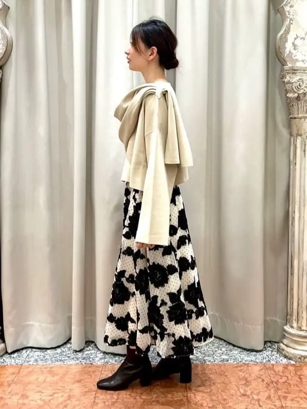 GRACE CONTINENTAL The Banquet eri コーディネート画像