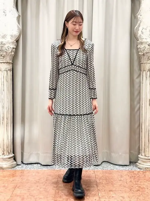 GRACE CONTINENTAL The Banquet 遠藤　みずき コーディネート画像