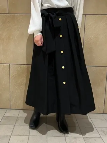 GRACE CONTINENTAL The Banquet 赤坂 梨来 コーディネート画像