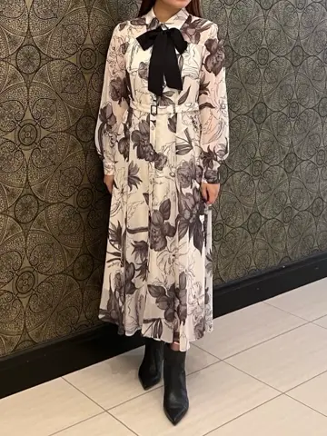 GRACE CONTINENTAL The Banquet 赤坂 梨来 コーディネート画像