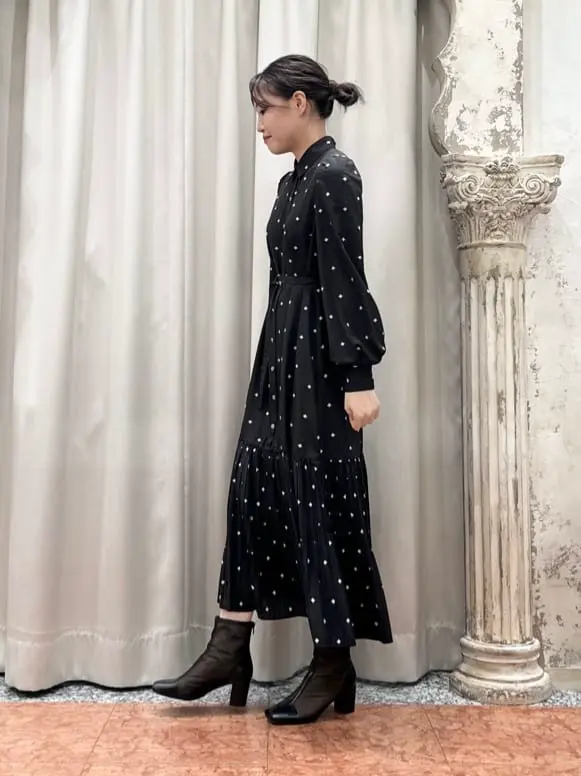 GRACE CONTINENTAL The Banquet 関谷　真琴 コーディネート画像