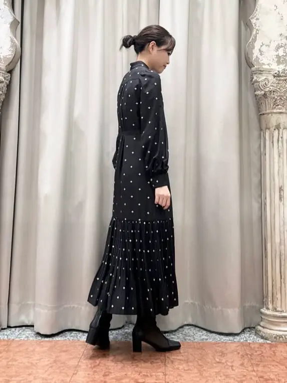 GRACE CONTINENTAL The Banquet 関谷　真琴 コーディネート画像