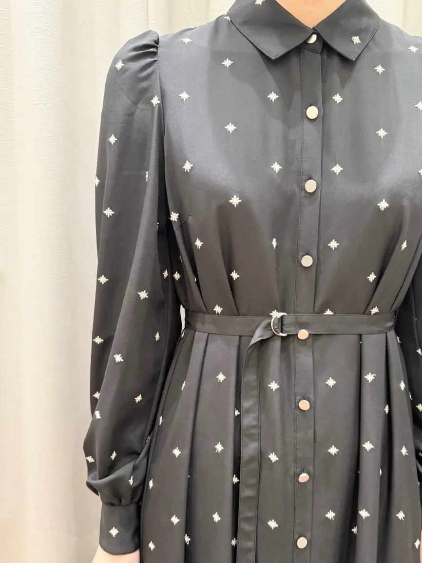 GRACE CONTINENTAL The Banquet 関谷　真琴 コーディネート画像