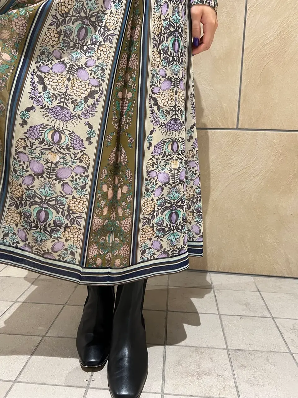 GRACE CONTINENTAL The Banquet 赤坂 梨来 コーディネート画像