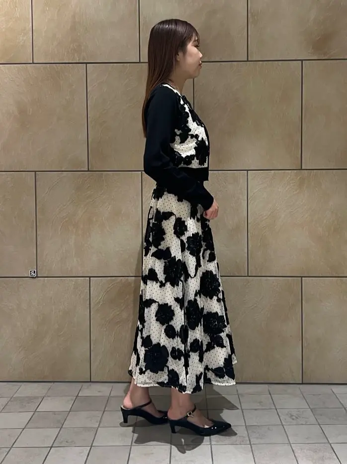 GRACE CONTINENTAL The Banquet 赤坂 梨来 コーディネート画像