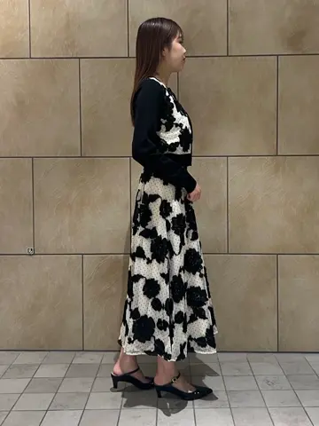 GRACE CONTINENTAL The Banquet 赤坂 梨来 コーディネート画像