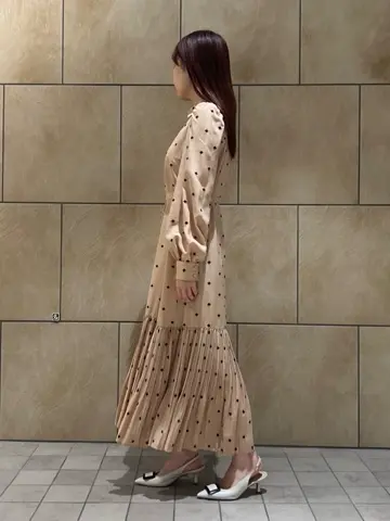 GRACE CONTINENTAL The Banquet 赤坂 梨来 コーディネート画像