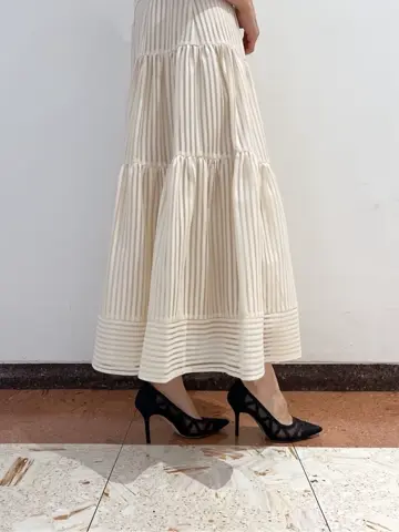 GRACE CONTINENTAL The Banquet yuri コーディネート画像