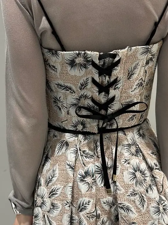 GRACE CONTINENTAL The Banquet 遠藤　みずき コーディネート画像