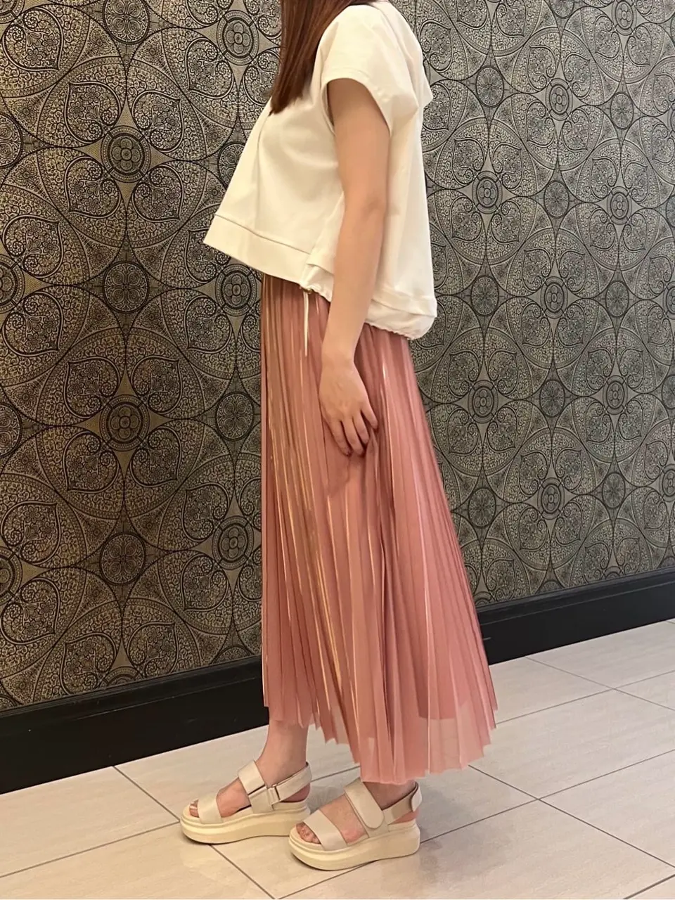 GRACE CONTINENTAL The Banquet 赤坂 梨来 コーディネート画像