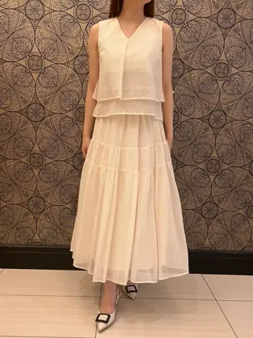 GRACE CONTINENTAL The Banquet 赤坂 梨来 コーディネート画像