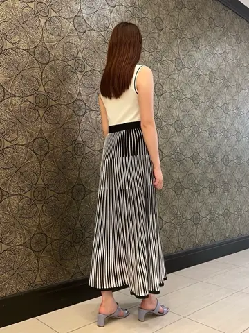 GRACE CONTINENTAL The Banquet 赤坂 梨来 コーディネート画像