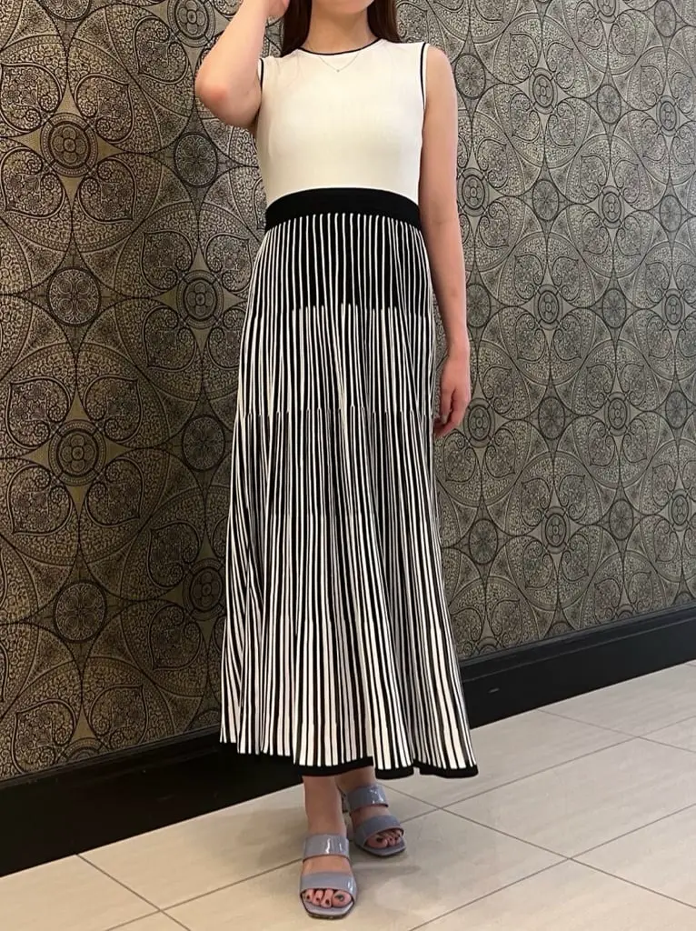 GRACE CONTINENTAL The Banquet 赤坂 梨来 コーディネート画像