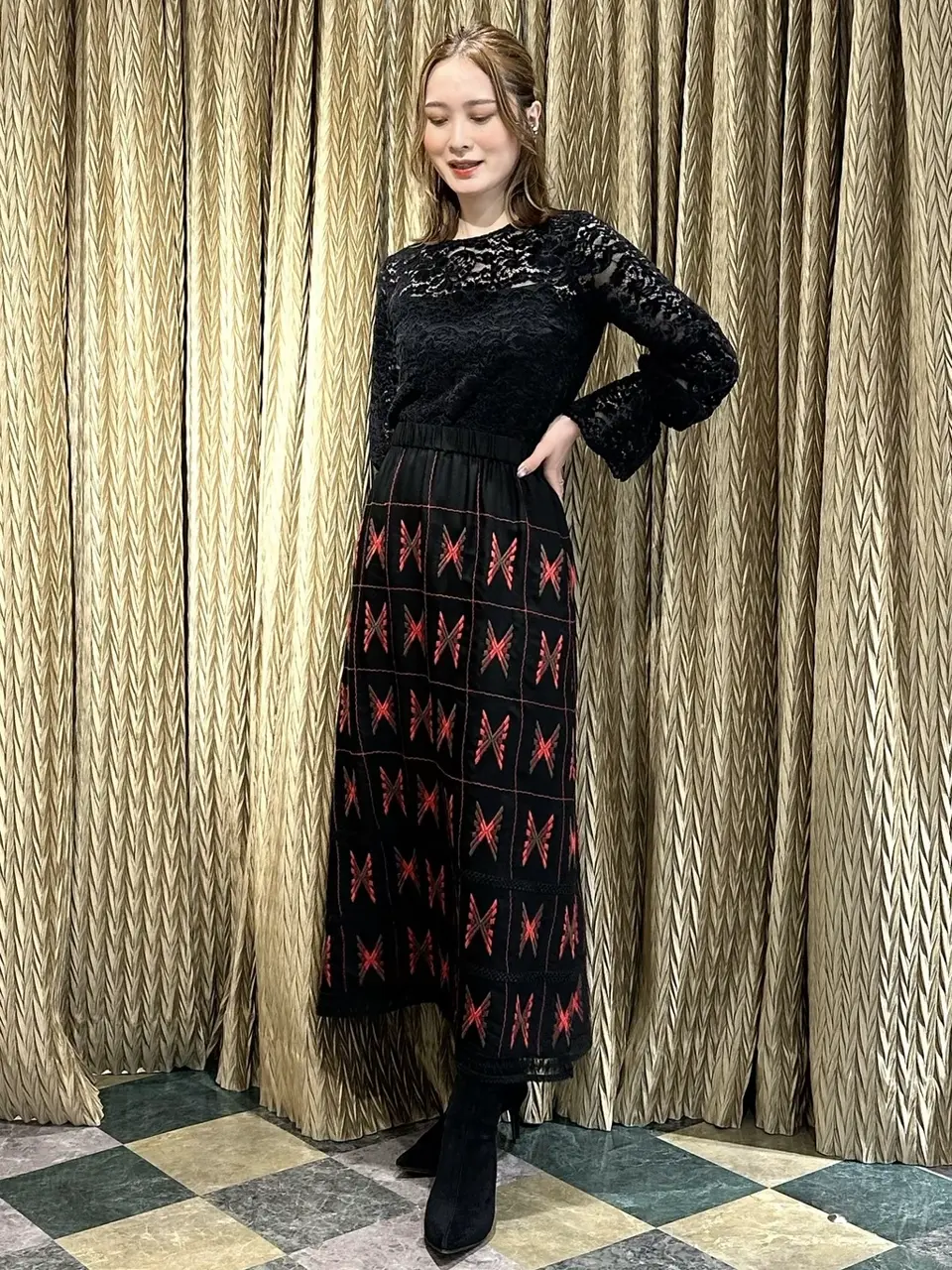 GRACE CONTINENTAL The Banquet Kogane. コーディネート画像