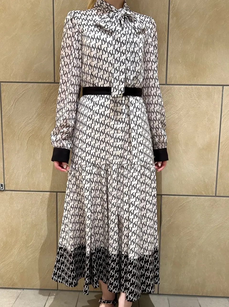 GRACE CONTINENTAL The Banquet FUYUKI コーディネート画像