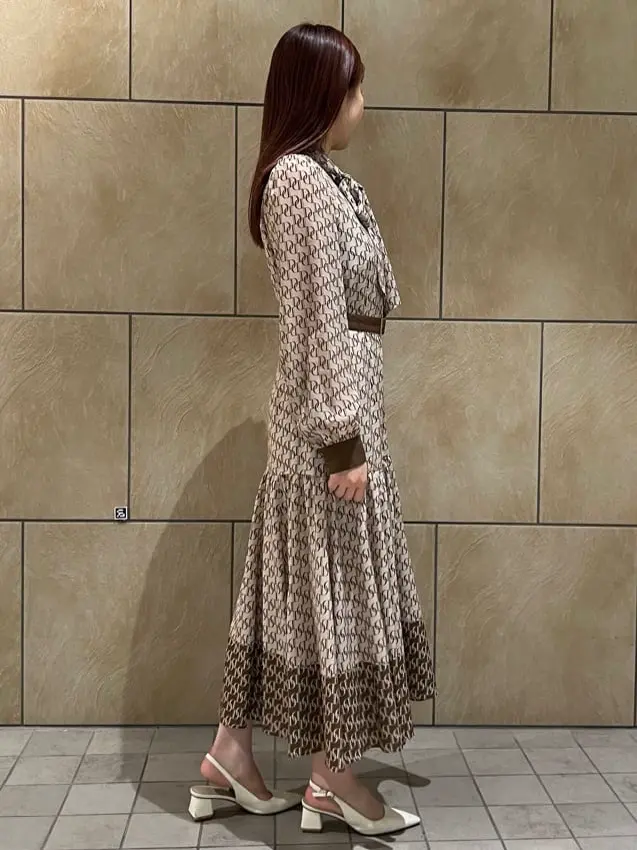 GRACE CONTINENTAL The Banquet 赤坂 梨来 コーディネート画像