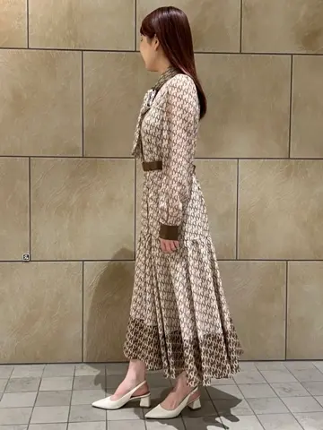 GRACE CONTINENTAL The Banquet 赤坂 梨来 コーディネート画像