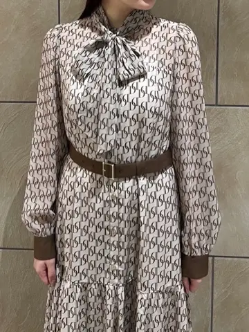 GRACE CONTINENTAL The Banquet 赤坂 梨来 コーディネート画像