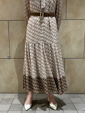 GRACE CONTINENTAL The Banquet 赤坂 梨来 コーディネート画像