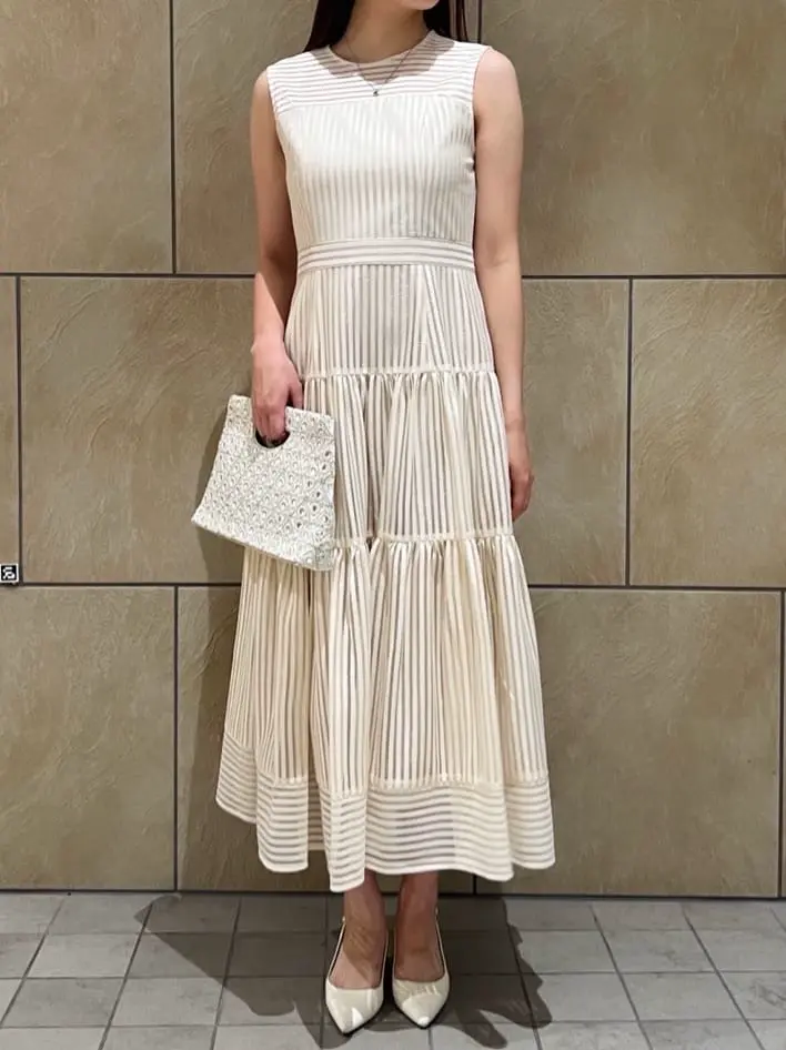 GRACE CONTINENTAL The Banquet 赤坂 梨来 コーディネート画像