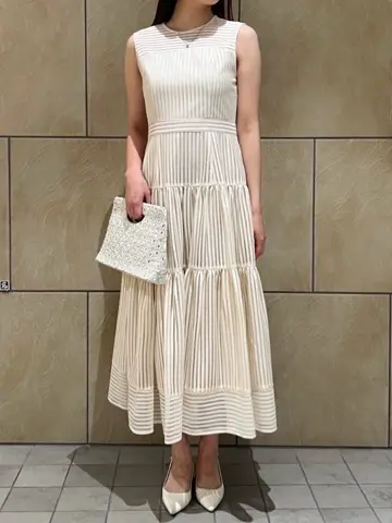 GRACE CONTINENTAL The Banquet 赤坂 梨来 コーディネート画像