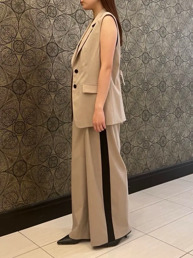 GRACE CONTINENTAL The Banquet 赤坂 梨来 コーディネート画像