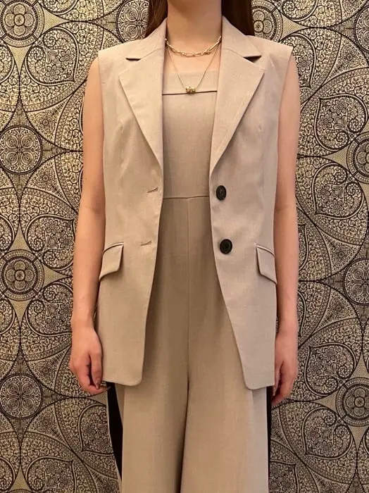 GRACE CONTINENTAL The Banquet 赤坂 梨来 コーディネート画像