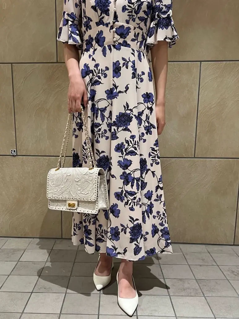 GRACE CONTINENTAL The Banquet 赤坂 梨来 コーディネート画像